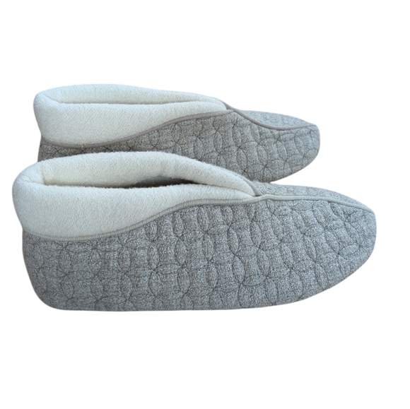 Acorn Tan Quilted Slippers Womens Size 6.5-7.5 - Picture 3 of 11